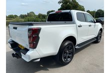Isuzu D-Max 1.9 V-Cross Double Cab 4x4 Pick Up - Thumb 3