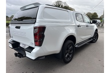 Isuzu D-Max 1.9 V-Cross Double Cab 4x4 Pick Up - Thumb 2