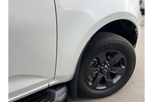 Isuzu D-Max 1.9 V-Cross Double Cab 4x4 Pick Up - Thumb 5