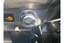 Isuzu D-Max 1.9 V-Cross Double Cab 4x4 Pick Up - Thumb 11