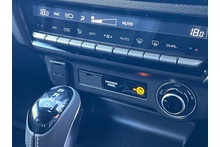 Isuzu D-Max 1.9 V-Cross Double Cab 4x4 Pick Up - Thumb 19