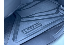 Isuzu D-Max 1.9 V-Cross Double Cab 4x4 Pick Up - Thumb 25