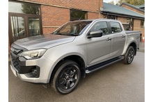 Isuzu D-Max 1.9 V-Cross Double Cab 4x4 Pick Up - Thumb 1