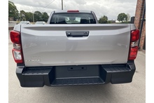 Isuzu D-Max 1.9 Utility 4x4 Extended Cab Pick Up DL - Thumb 2