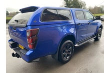 Isuzu D-Max 1.9 V-Cross Double Cab 4x4 Pick Up - Thumb 3