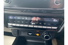 Isuzu D-Max 1.9 V-Cross Double Cab 4x4 Pick Up - Thumb 21