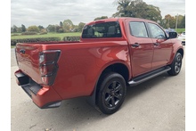 Isuzu D-Max 1.9 V-Cross Double Cab 4x4 Pick Up - Thumb 3