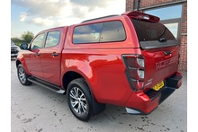 Isuzu D-Max 1.9 V-Cross Double Cab 4x4 Pick Up - Thumb 3