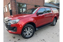 Isuzu D-Max 1.9 V-Cross Double Cab 4x4 Pick Up - Thumb 2
