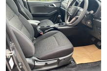 Isuzu D-Max 1.9 DL20 Double Cab 4x4 Pick Up - Thumb 7