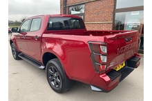 Isuzu D-Max 1.9 V-Cross Double Cab 4x4 Pick Up - Thumb 1