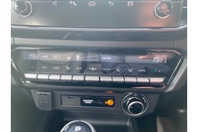 Isuzu D-Max 1.9 V-Cross Double Cab 4x4 Pick Up - Thumb 12