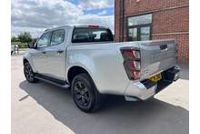 Isuzu D-Max 1.9 V-Cross Double Cab 4x4 Pick Up - Thumb 1