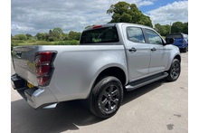 Isuzu D-Max 1.9 V-Cross Double Cab 4x4 Pick Up - Thumb 3