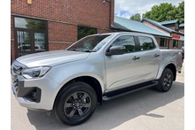 Isuzu D-Max 1.9 V-Cross Double Cab 4x4 Pick Up - Thumb 2