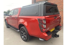 Isuzu D-Max 1.9 V-Cross Commercial Double Cab 4x4 Pick Up - Thumb 1