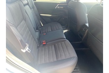 Mitsubishi Outlander 2.4 Phev Nativa 7 seat - Thumb 9