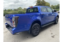 Isuzu D-Max 2.2 V-Cross Double Cab 4x4  Pick Up - Thumb 1