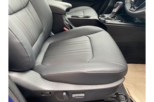 Isuzu D-Max 2.2 V-Cross Double Cab 4x4  Pick Up - Thumb 6