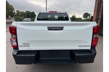 Isuzu D-Max 2.2 Extended Cab Utility Commercial 4x4 Pick Up - Thumb 4