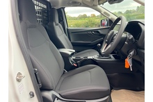 Isuzu D-Max 2.2 Extended Cab Utility Commercial 4x4 Pick Up - Thumb 6