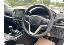 Isuzu D-Max 2.2 Extended Cab Utility Commercial 4x4 Pick Up - Thumb 10