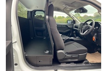 Isuzu D-Max 2.2 Extended Cab Utility Commercial 4x4 Pick Up - Thumb 7