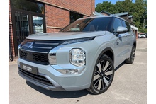 Mitsubishi Outlander 2.4 Phev Diamond - Thumb 2