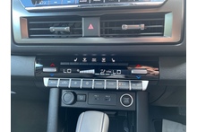 Mitsubishi L200 2.4 Di-D Barbarian Commercial 4x4 Pick Up - Thumb 15