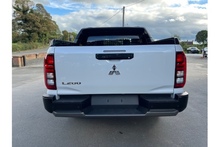Mitsubishi L200 2.4 Di-D Barbarian Commercial 4x4 Pick Up - Thumb 3
