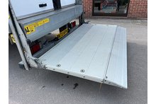 Isuzu Forward 5.2 N75.190 L Box Van Tail Lift - Thumb 4