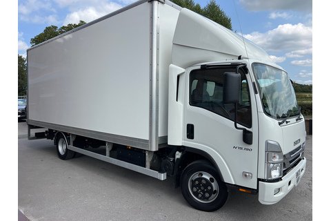 Isuzu Forward N75.190 L Box Van Tail Lift
