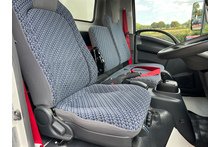 Isuzu Forward 5.2 N75.190 L Box Van Tail Lift - Thumb 25