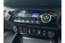 Toyota Hilux 2.8 D-4D Invincible X - Thumb 13