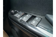 Toyota Hilux 2.8 D-4D Invincible X - Thumb 16