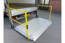 Isuzu Forward 5.2 N75.190 L Box Van Tail Lift - Thumb 27