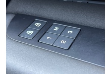 Land Rover Discovery 3.0 D300 MHEV HSE COMMERCIAL - Thumb 10