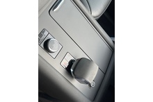 Land Rover Discovery 3.0 D300 MHEV HSE COMMERCIAL - Thumb 19