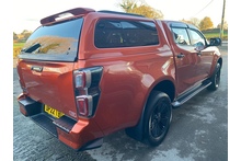 Isuzu D-Max 1.9 V-Cross Double Cab 4x4 Pick Up - Thumb 2