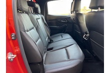 Isuzu D-Max 1.9 V-Cross Double Cab 4x4 Pick Up - Thumb 18