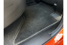 Isuzu D-Max 1.9 V-Cross Double Cab 4x4 Pick Up - Thumb 19