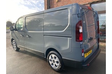 Renault Trafic 2.0 dCi Blue SL30 Advance SWB - Thumb 1