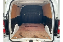 Vauxhall Combo 1.5 Turbo D 2300 Sportive 3 seat - Thumb 6