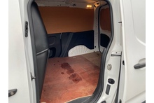 Vauxhall Combo 1.5 Turbo D 2300 Sportive 3 seat - Thumb 7