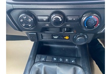 Isuzu D-Max 1.9 DL20 Extended Cab 4x4 Pick Up - Thumb 13