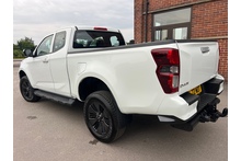 Isuzu D-Max 1.9 DL20 Extended Cab 4x4 Pick Up - Thumb 2