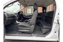Isuzu D-Max 1.9 Yukon Extended Cab 4x4 Pick Up 195bhp - Thumb 8