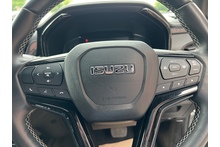 Isuzu D-Max 1.9 V-Cross Double Cab 4x4 Pick Up 205ps - Thumb 16