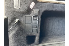 Land Rover Discovery 3.0 D300 MHEV HSE COMMERCIAL - Thumb 9