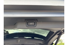 Land Rover Discovery 3.0 D300 MHEV HSE COMMERCIAL - Thumb 10